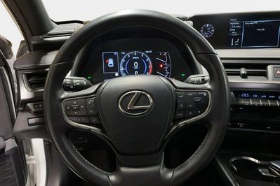 Lexus UX 200 GPF F Impression 2WD