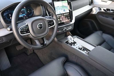 Volvo XC90 T8 AWD Plug-In Hybrid Ultra Dark 7os