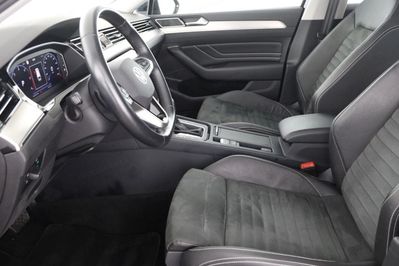 Volkswagen Passat 2.0 TDI EVO Elegance DSG