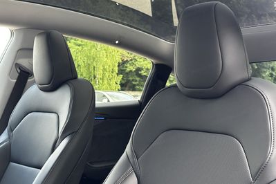 Tesla Model Y Long Range RWD