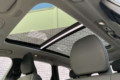 Volvo XC60 B5 AWD Ultra Dark