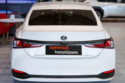 Lexus ES 300h F Sport Design