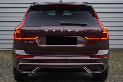 Volvo XC60 B5 AWD Ultra Dark