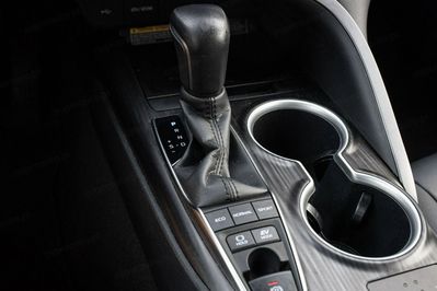 Toyota Camry 2.5 Hybrid CVT