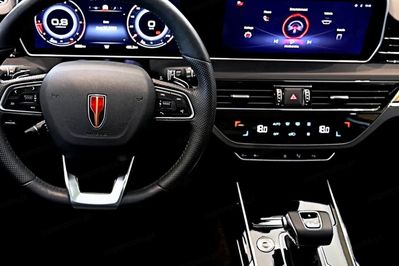 Hongqi HS5 2.0
