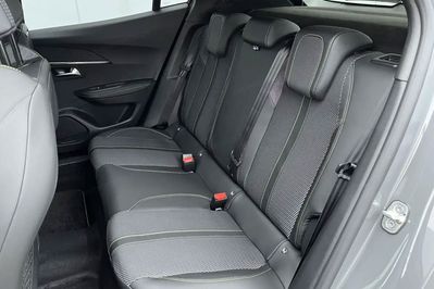 Peugeot 2008 GT e-DCS 1.2 mHEV