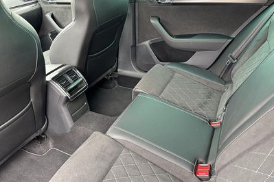 Skoda Superb 2.0 Tdi Scr 4X4 Sportline Dsg