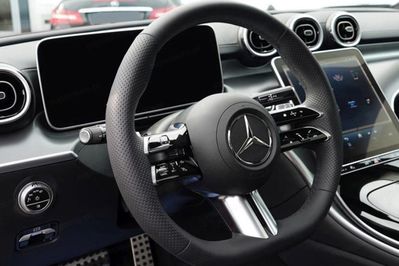 Mercedes C Klasa 200 4-Matic AMG