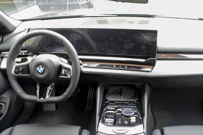 BMW Seria 5 520d M Sport