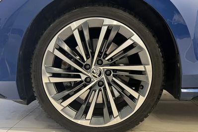 Skoda Superb 2.0 TDI SCR 4x4 Sportline DSG