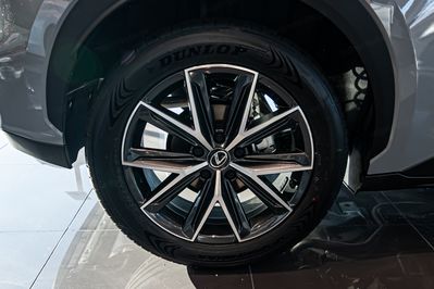 Lexus LBX Emotion 1.5 Hybrid