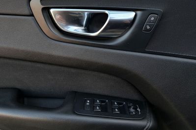 Volvo XC60 B4 D AWD Momentum