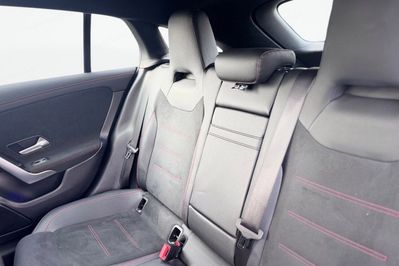 Mercedes CLA Shooting Brake 200 AMG Line