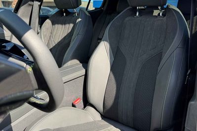 Peugeot 408 GT Exclusive S&S e-DCS6 1.2 PureTech mHEV