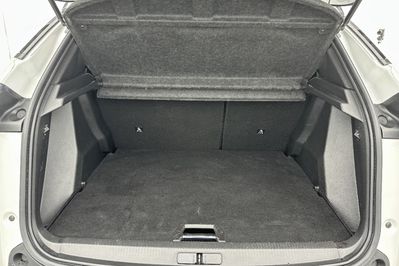 Peugeot 2008 GT 1.2 PureTech EAT8