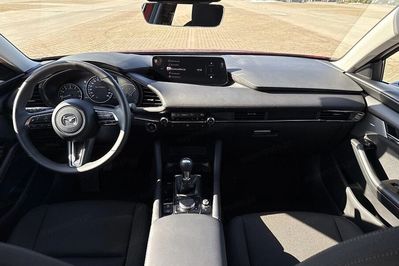 Mazda 3 2.0 Exclusive-Line