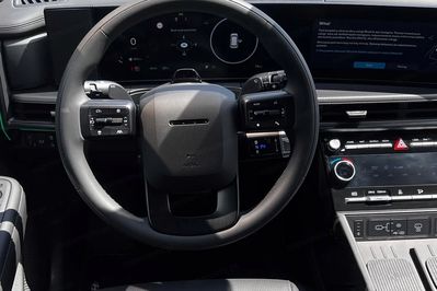 Hyundai Santa Fe 1.6 T-GDI HEV Calligraphy 4WD aut 6os.
