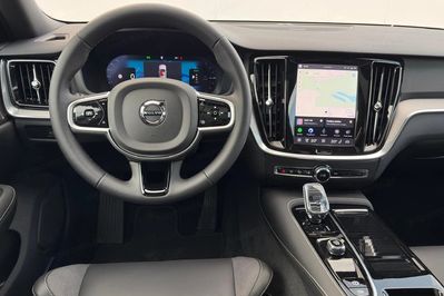 Volvo V60 T6 AWD Plug-In Hybrid Plus Dark aut