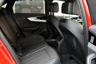 Audi A4 35 TDI mHEV S Line S tronic