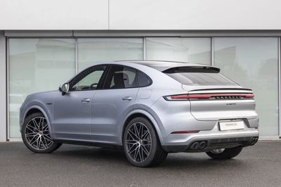 Porsche Cayenne Coupe E-Hybrid  Black Edition