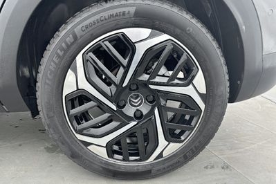 Citroen C4 Shine 1.5 BlueHDI EAT8