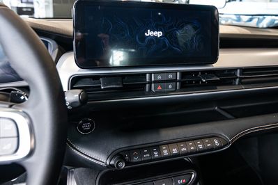 Jeep Avenger Anniversary 85TH 1.2 e-HYBRID