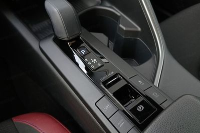 Toyota C-HR PHEV Dynamic Force GR Sport Premiere Edition