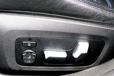 BMW Seria 3 330e sport-aut