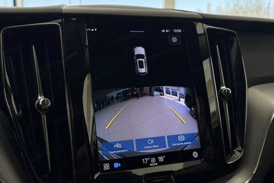 Volvo XC60 B4 B Plus Dark