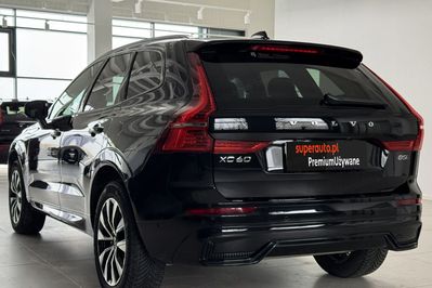 Volvo XC60 B5 B AWD Plus Dark aut