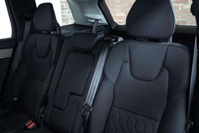 Volvo XC90 T8 AWD Plug-In Hybrid Ultra Dark