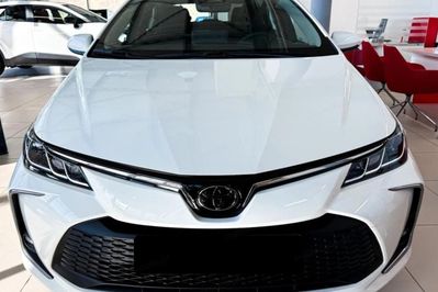 Toyota Corolla Comfort 1.5 benzyna