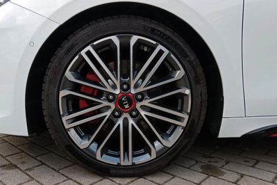 Kia ProCeed 1.6 T-GDI GT DCT