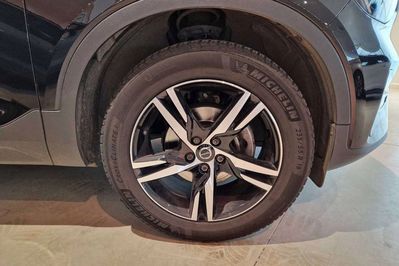 Volvo XC40 B3 Plus Dark