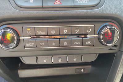 Kia Ceed 1.6 GDI PHEV Business Line DCT