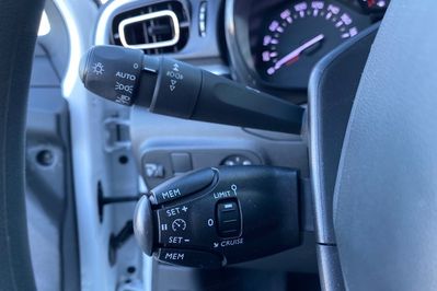 Citroen C3 Shine 1.2 PureTech EAT6