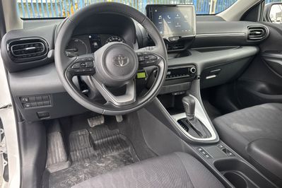 Toyota Yaris Comfort  1.5 Hybrid
