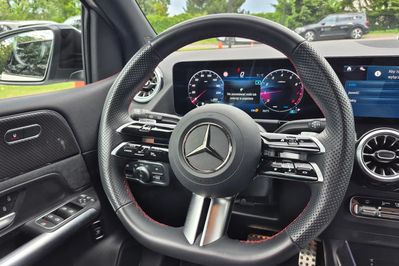Mercedes B Klasa 200 mHEV AMG Line 7G-DCT