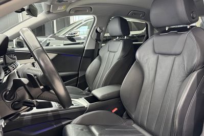 Audi A4 35 TFSI S Line