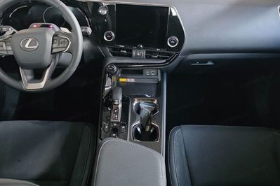 Lexus NX 350h Elegance 2WD