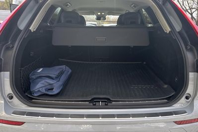 Volvo XC60 B4 B Plus Dark