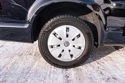 Volkswagen Caravelle T6.1 L2H1 AT