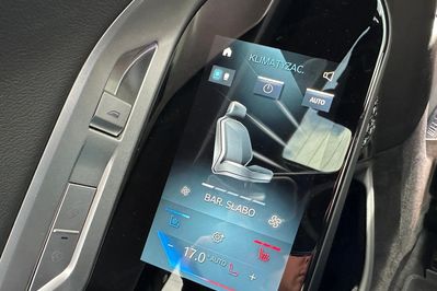 BMW Seria 7 M760e PHEV xDrive Individual Edition sport-aut