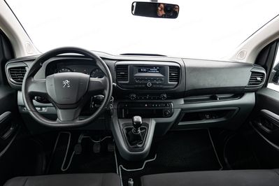 Peugeot Traveller Long L2H1 Business