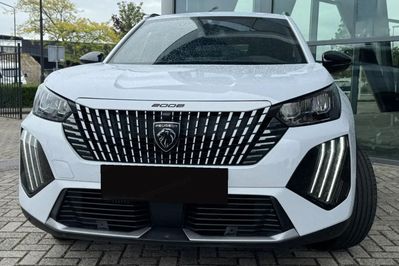 Peugeot 2008 Allure e-DCS 1.2 mHEV