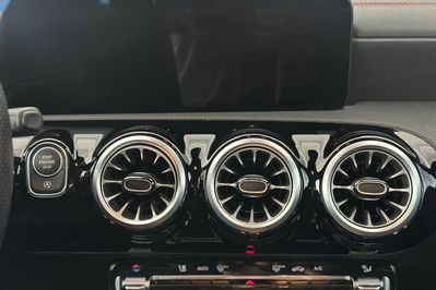 Mercedes CLA 220 4-Matic AMG Line