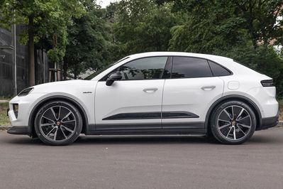 Porsche Macan 4