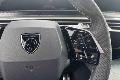 Peugeot 5008 GT 1.2 mHEV e-DCS6