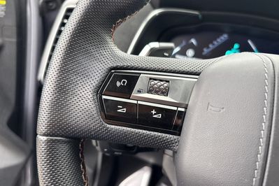 DS DS 7 Performance Line 1.6 E-Tense Hybrid AT