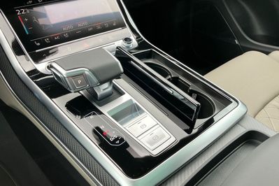 Audi Q8 TFSI e PHEV 360 kW Quattro Tiptronic